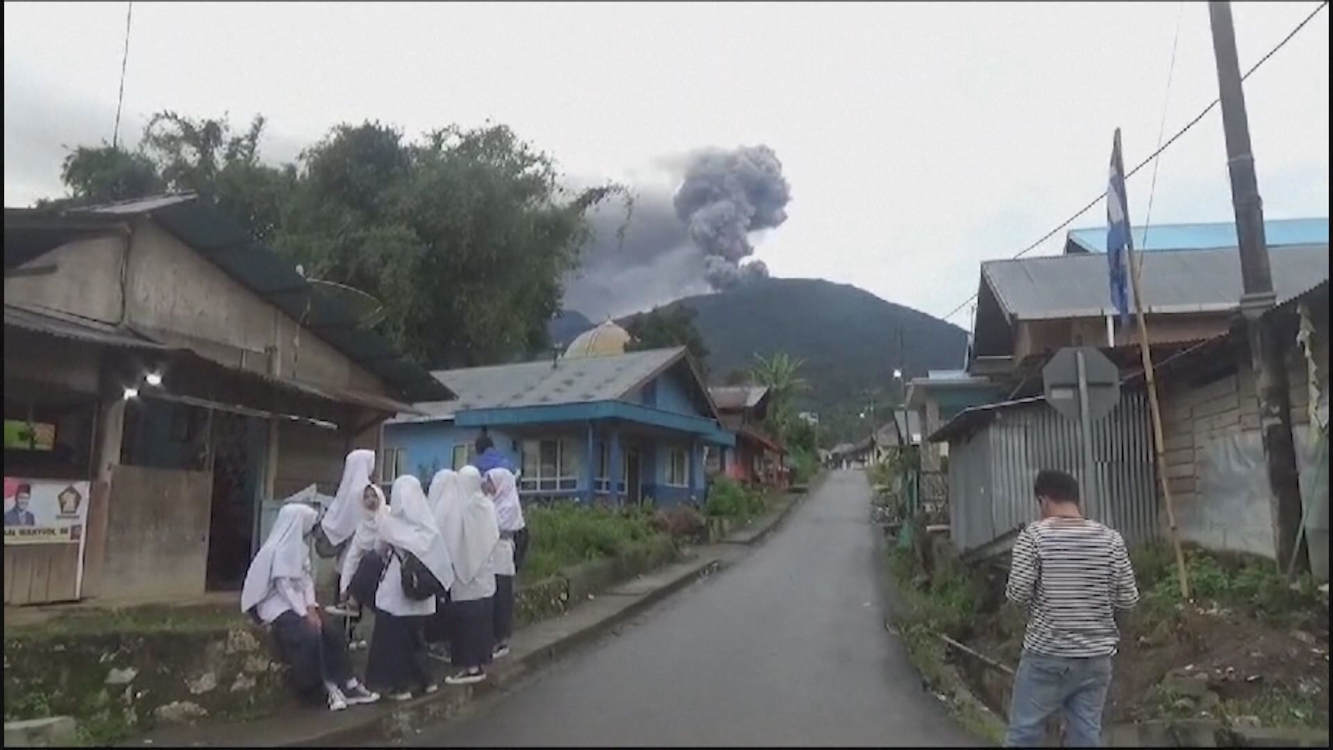 印尼馬拉皮火山爆發至少11名登山者死亡