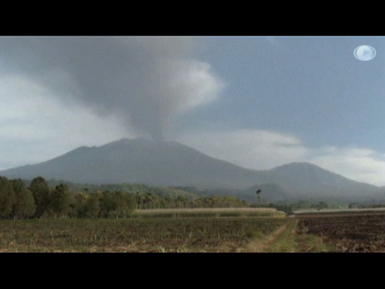 印尼火山爆發持續　峇里機場再度關閉