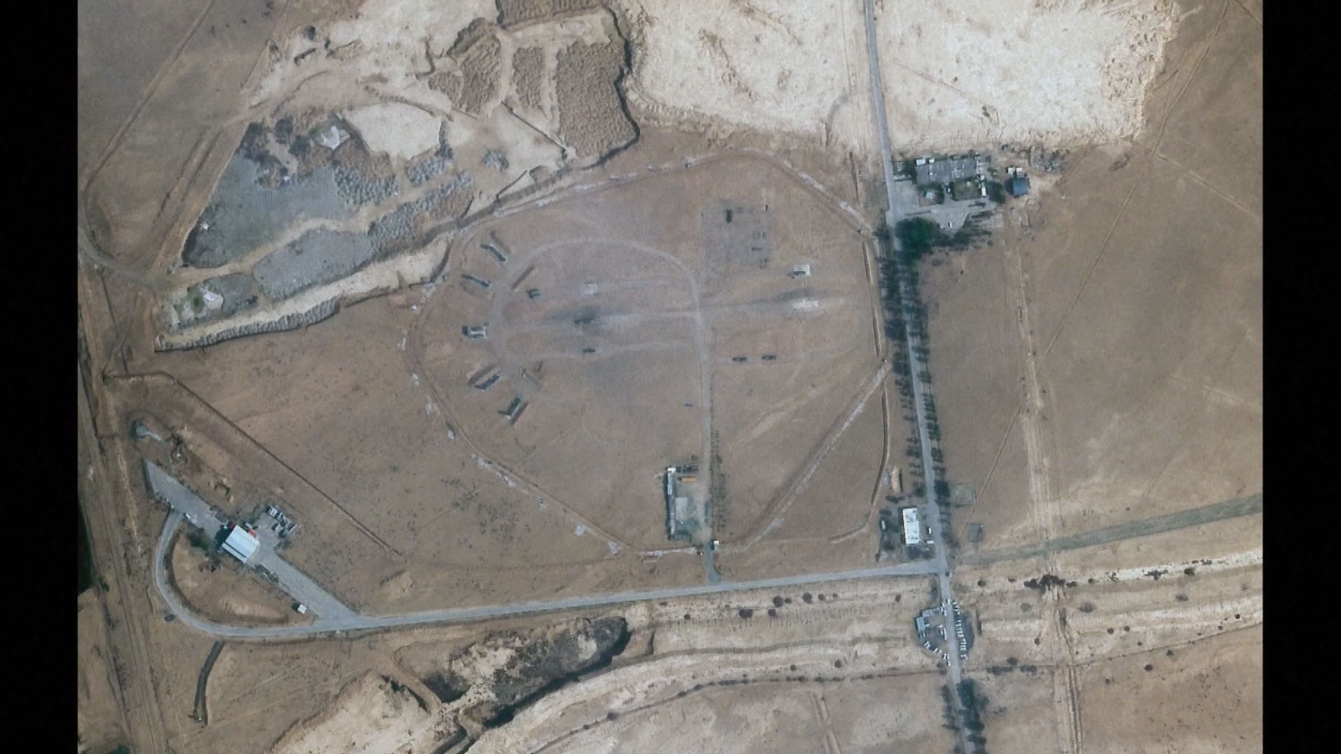 衛星照片顯示伊斯法罕機場防空雷達或受損