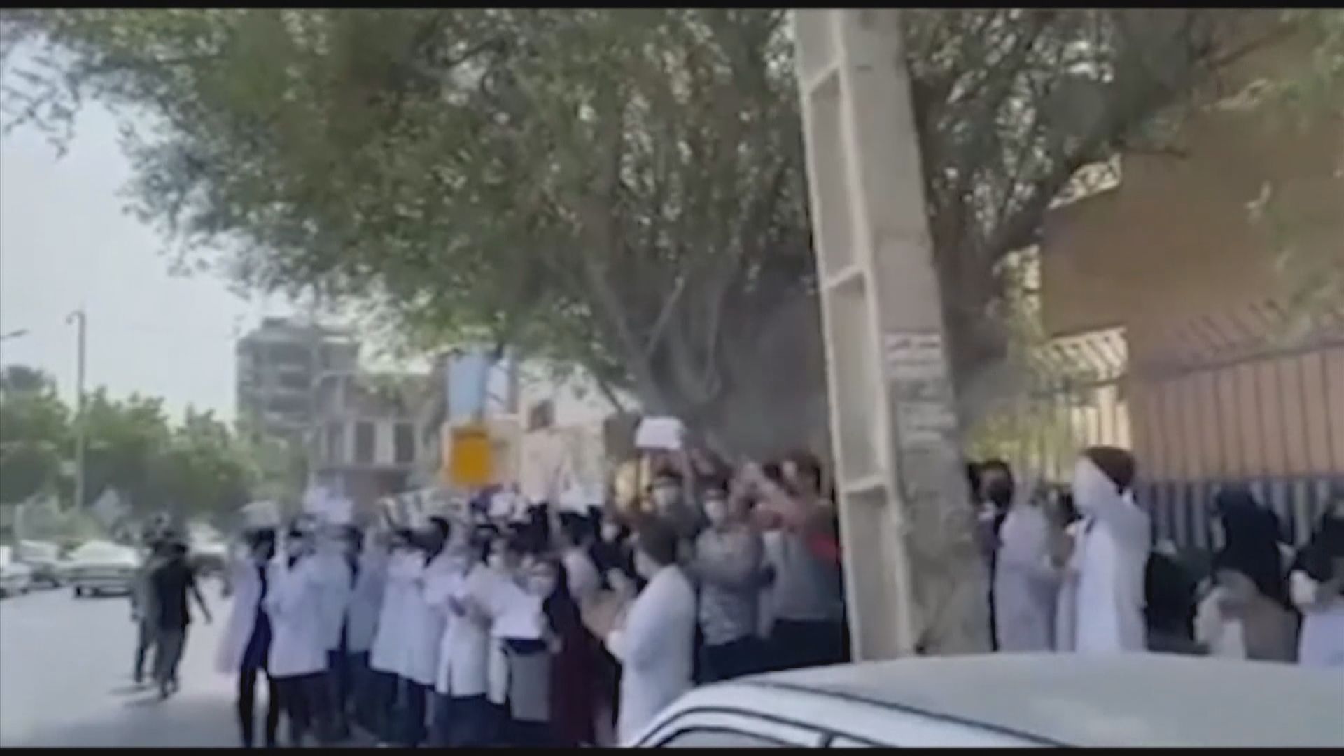 伊朗反政府示威持續　總統萊希籲國家團結
