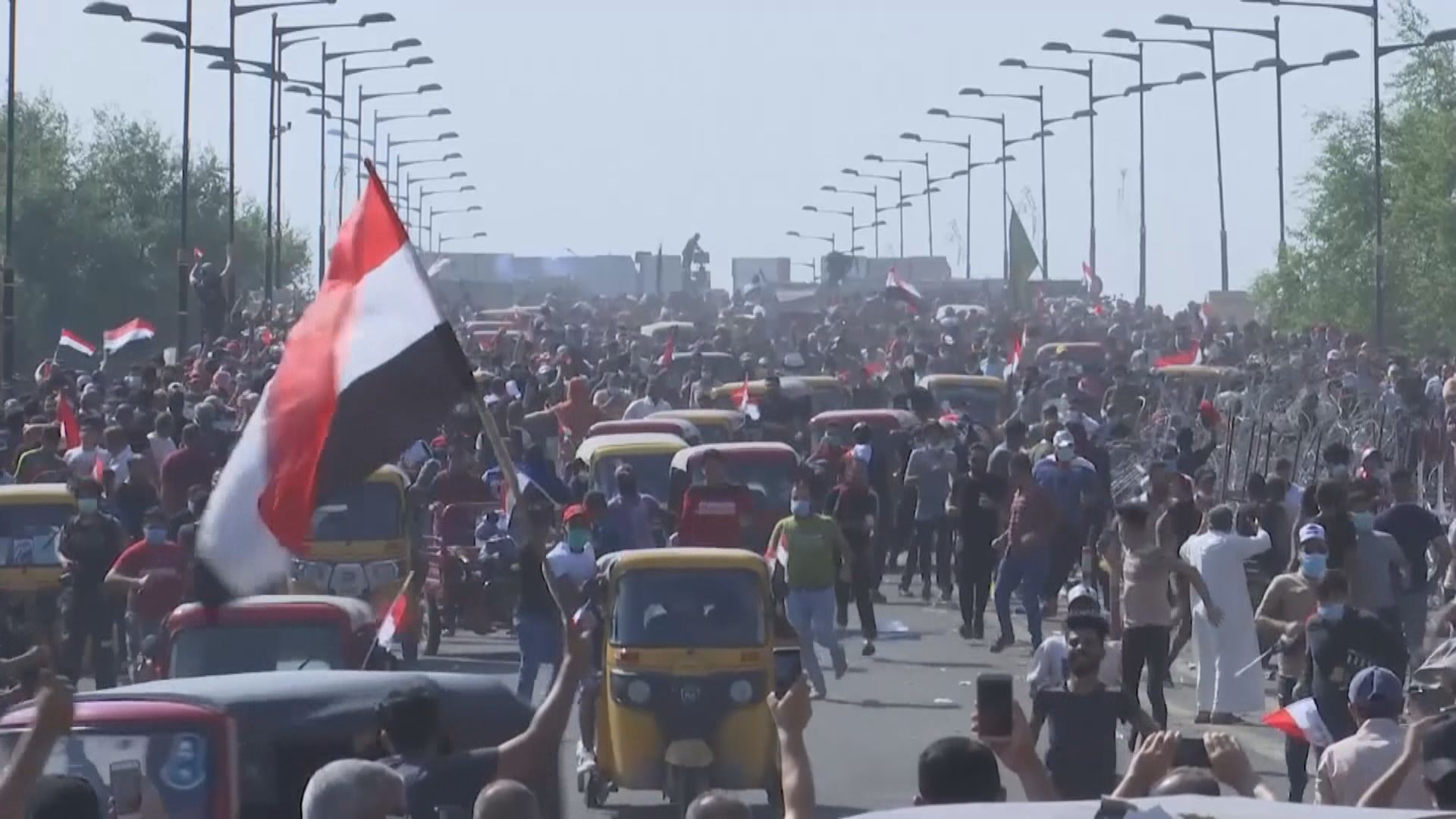 伊拉克再有反政府示威　警方施放催淚彈
