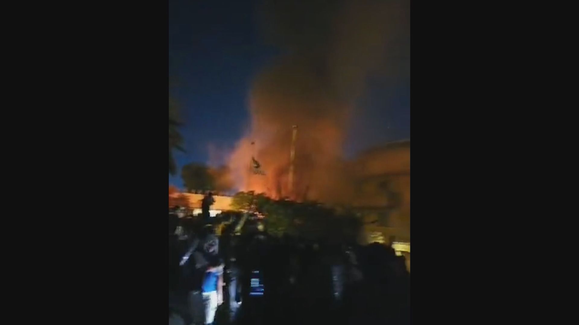 伊拉克示威者衝擊瑞典大使館 抗議瑞典有示威焚燒可蘭經