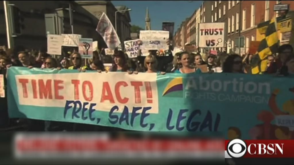 愛爾蘭周五就放寬墮胎舉行公投