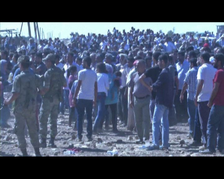 
伊斯蘭國攻入敘利亞 大批難民湧土耳其