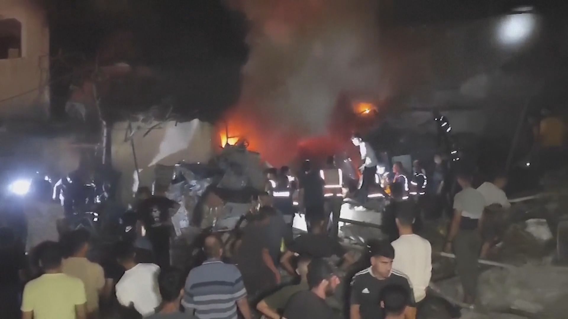 以軍繼續轟炸加沙 北部和中部再有難民營遇襲