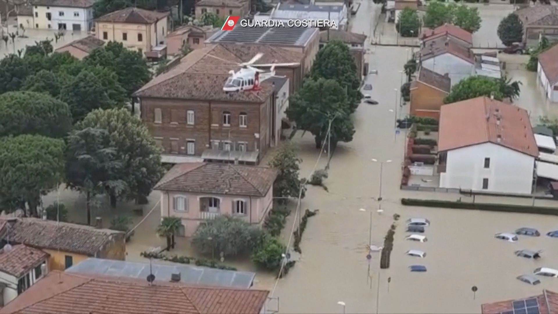 意大利北部水災死亡人數增至13人