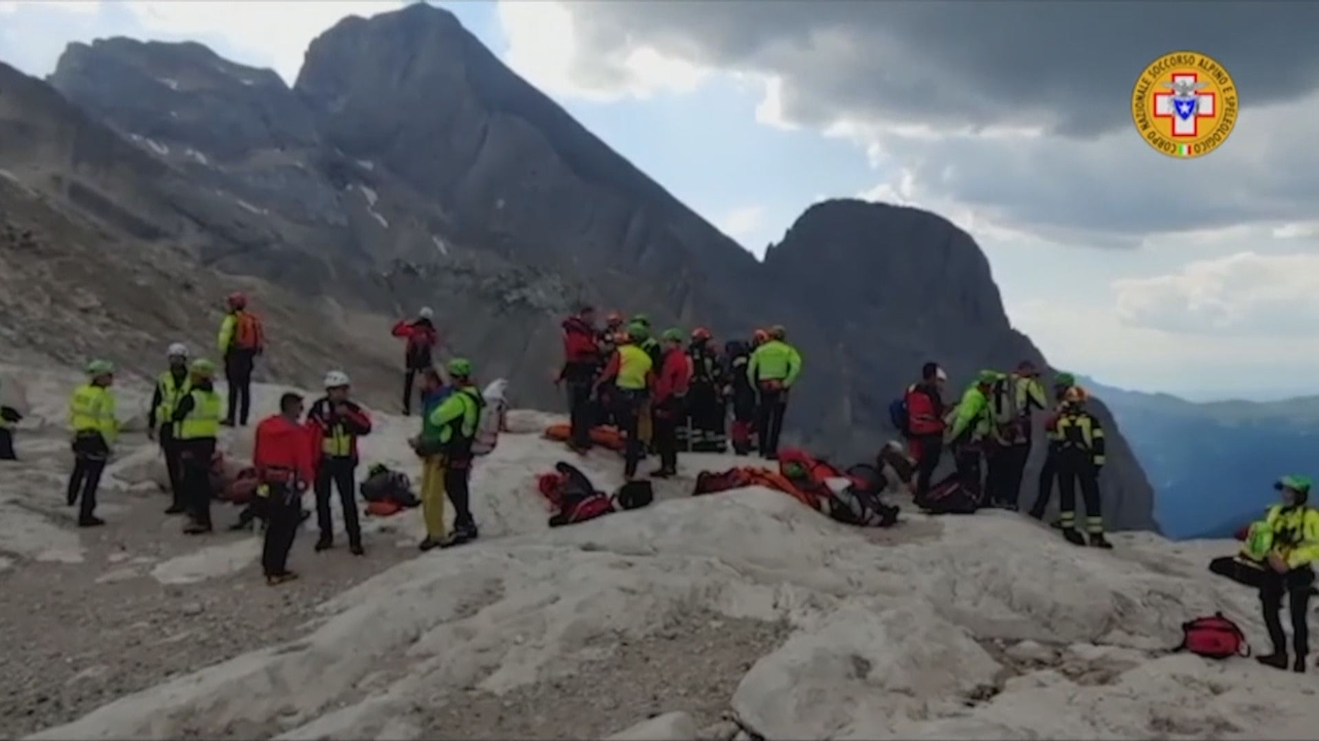 意大利北部冰川崩塌　最少6死8傷