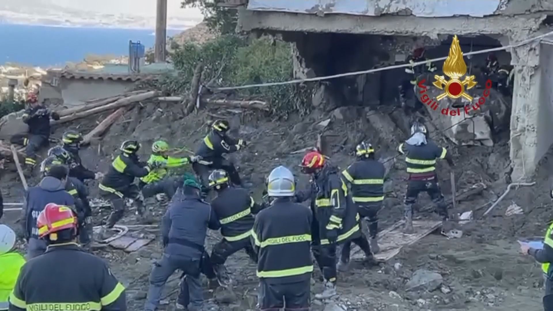 意大利伊斯基亞島山泥傾瀉增至七死