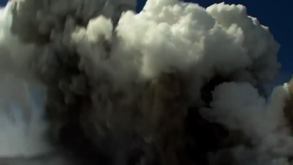 意大利埃特納火山蒸氣噴發十人傷