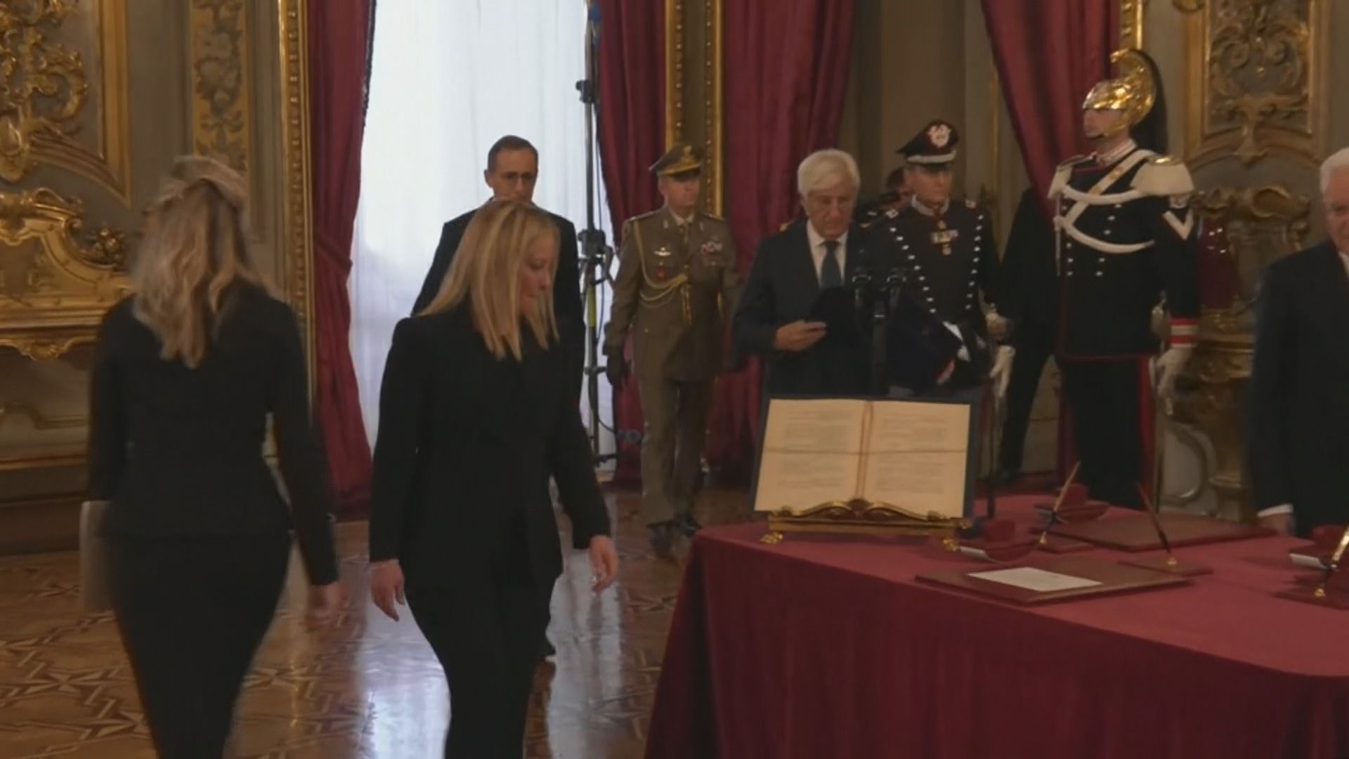 梅洛尼宣誓成為意大利首位女總理