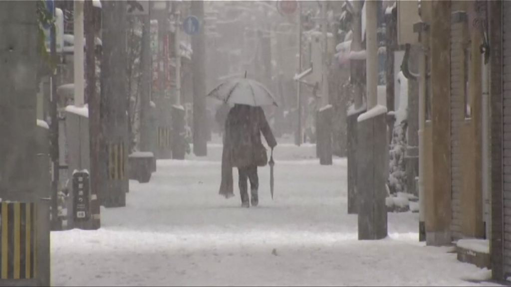 東北亞持續受寒潮侵襲　沖繩首次降雪