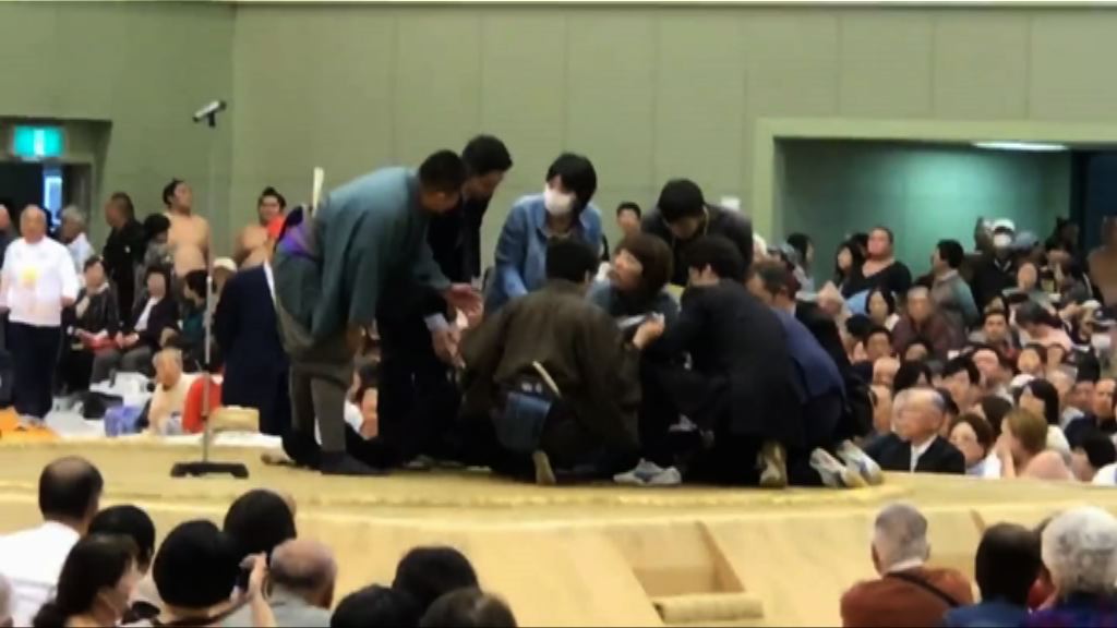 日本女子於相撲擂台救人被勸離