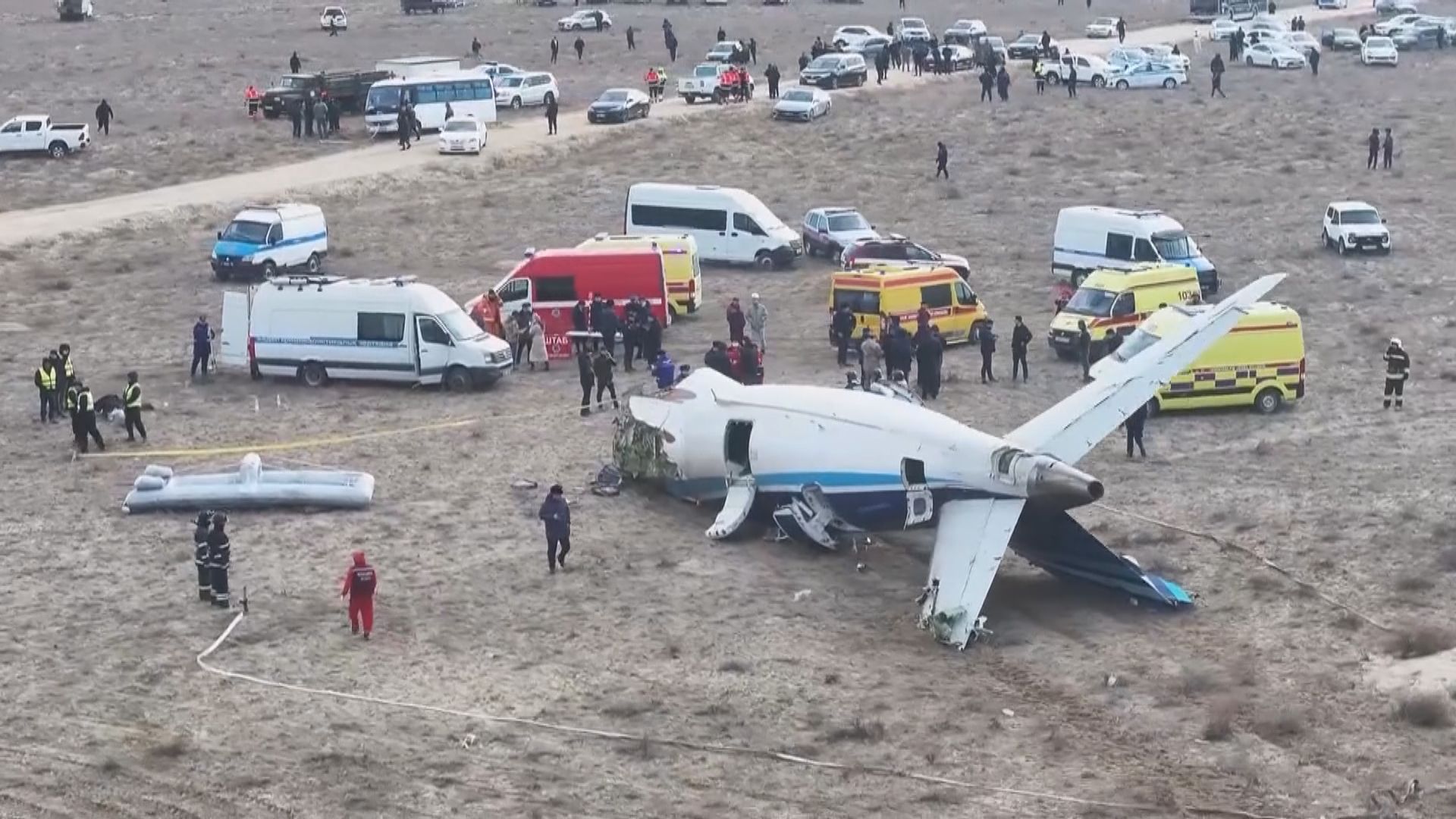 阿塞拜疆航空一架客機在哈薩克墜毀　估計逾30死