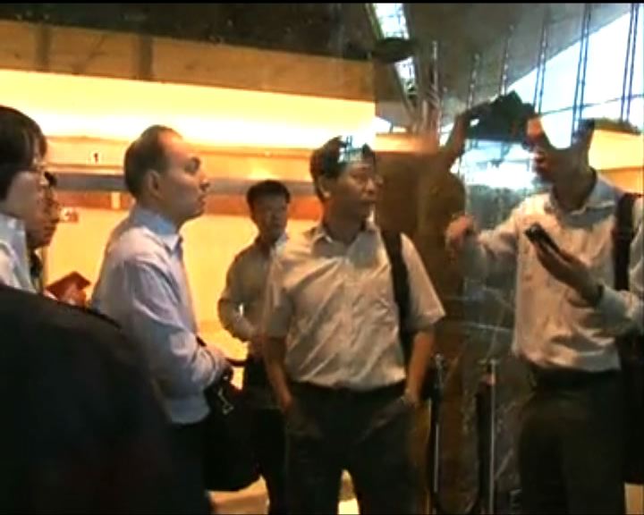 
中國代表團成員飛抵吉隆坡