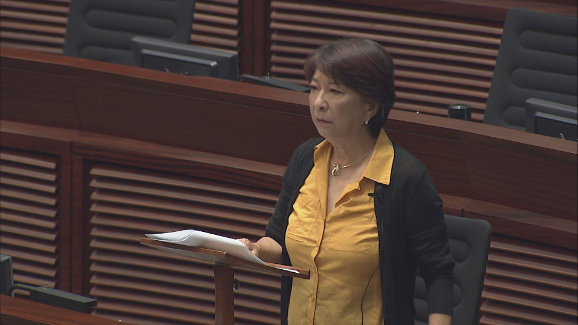 蔣麗芸倡支持示威者議員減薪一半