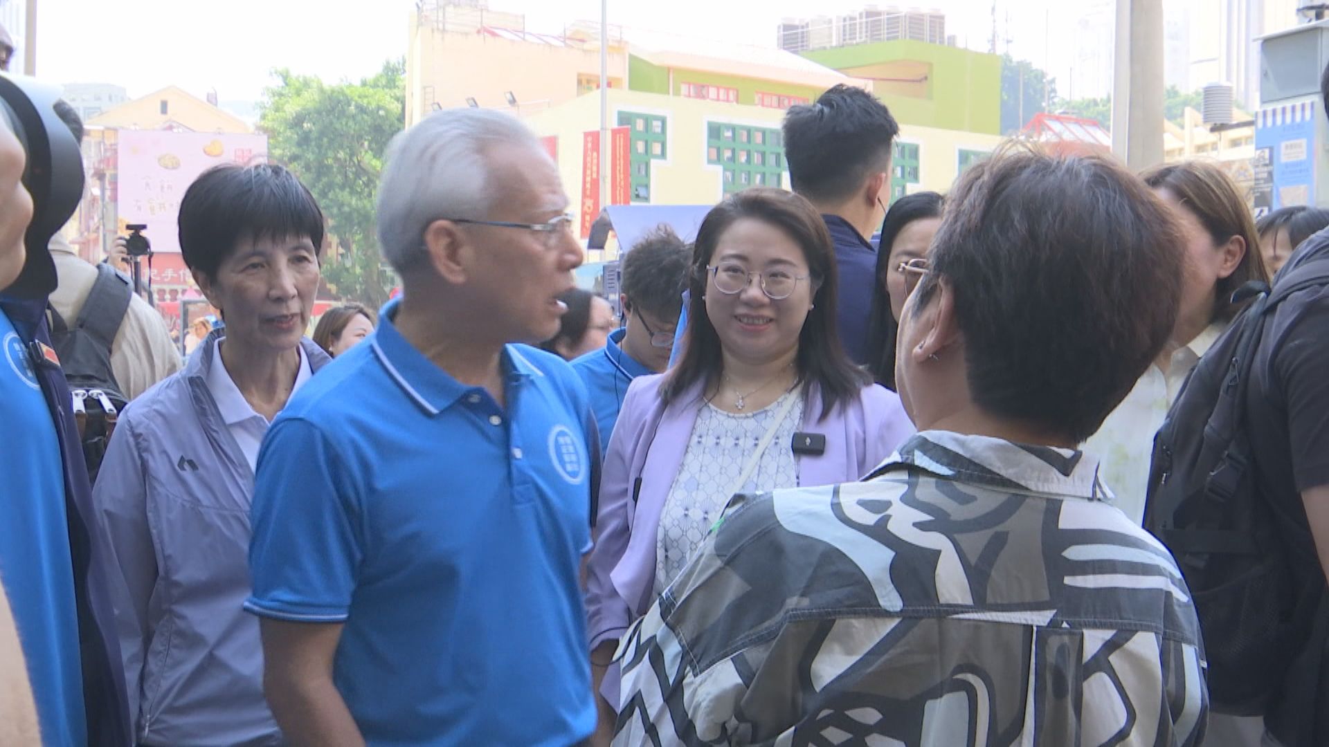 澳門特首候選人岑浩輝到氹仔落區