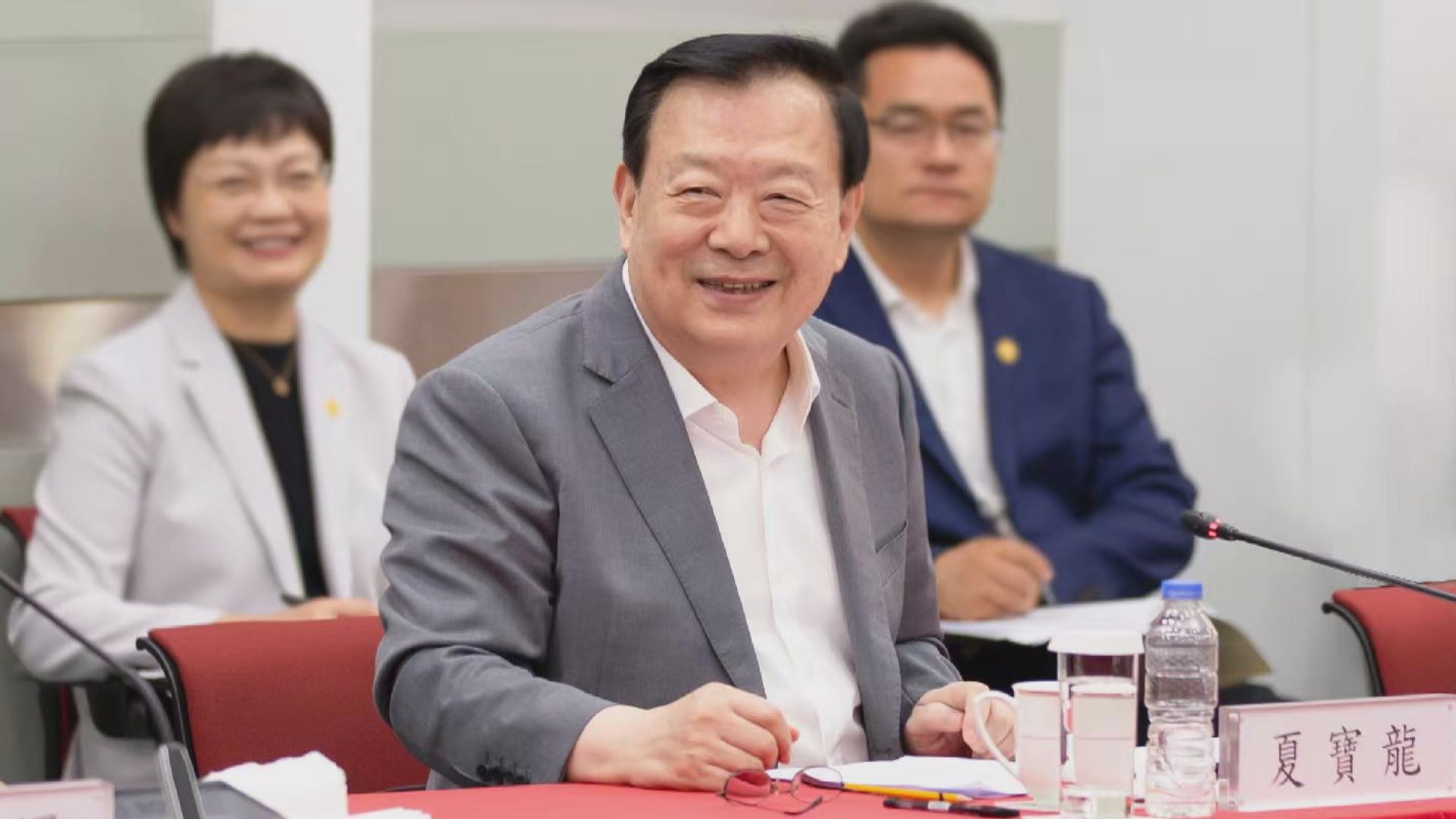夏寶龍與社團代表座談 就橫琴粵澳深度合作區建設深入交流