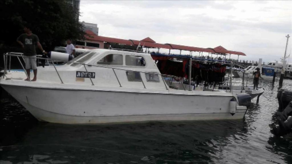 沙巴快艇沉沒　中國遊客海上待救
