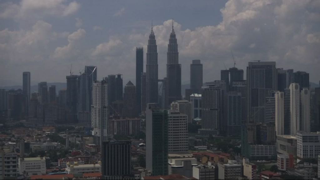 馬來西亞納吉布實施消費稅惹民憤