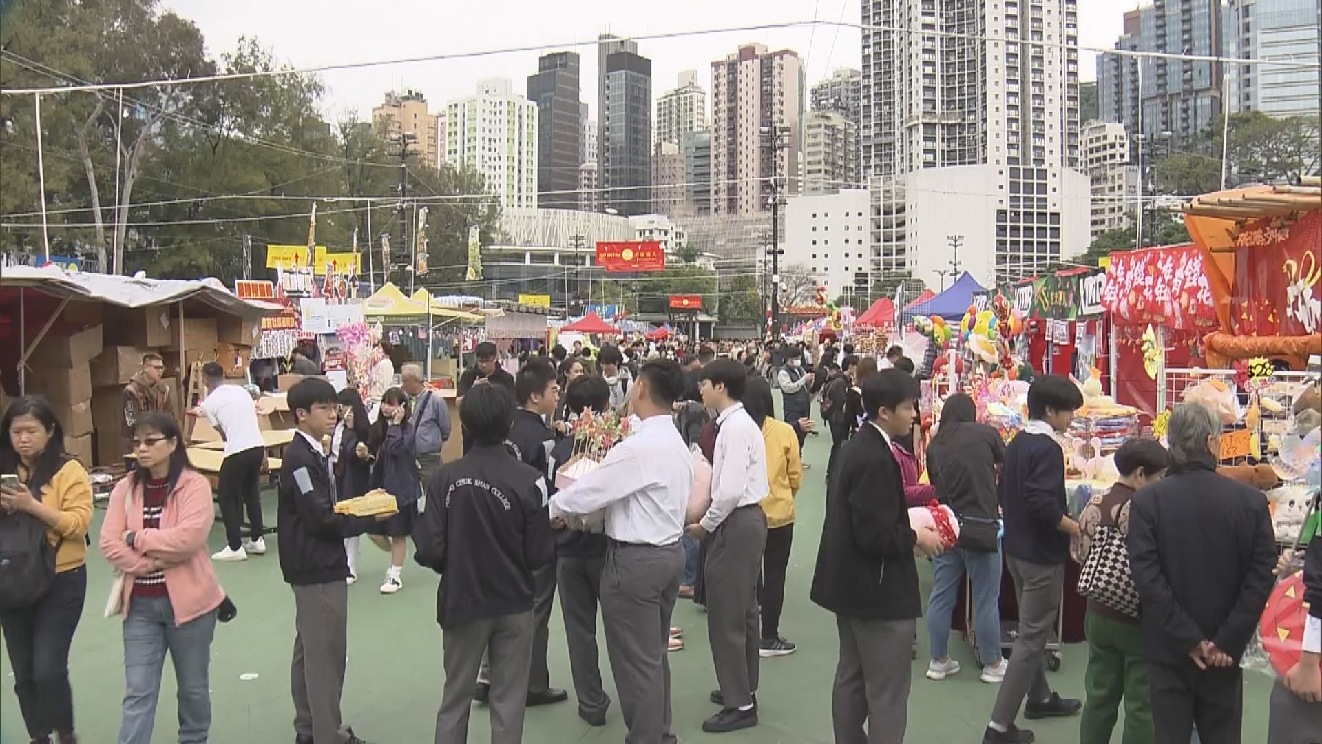 全港15個年宵市場開鑼　維園花農指港人北上辦年貨影響深遠