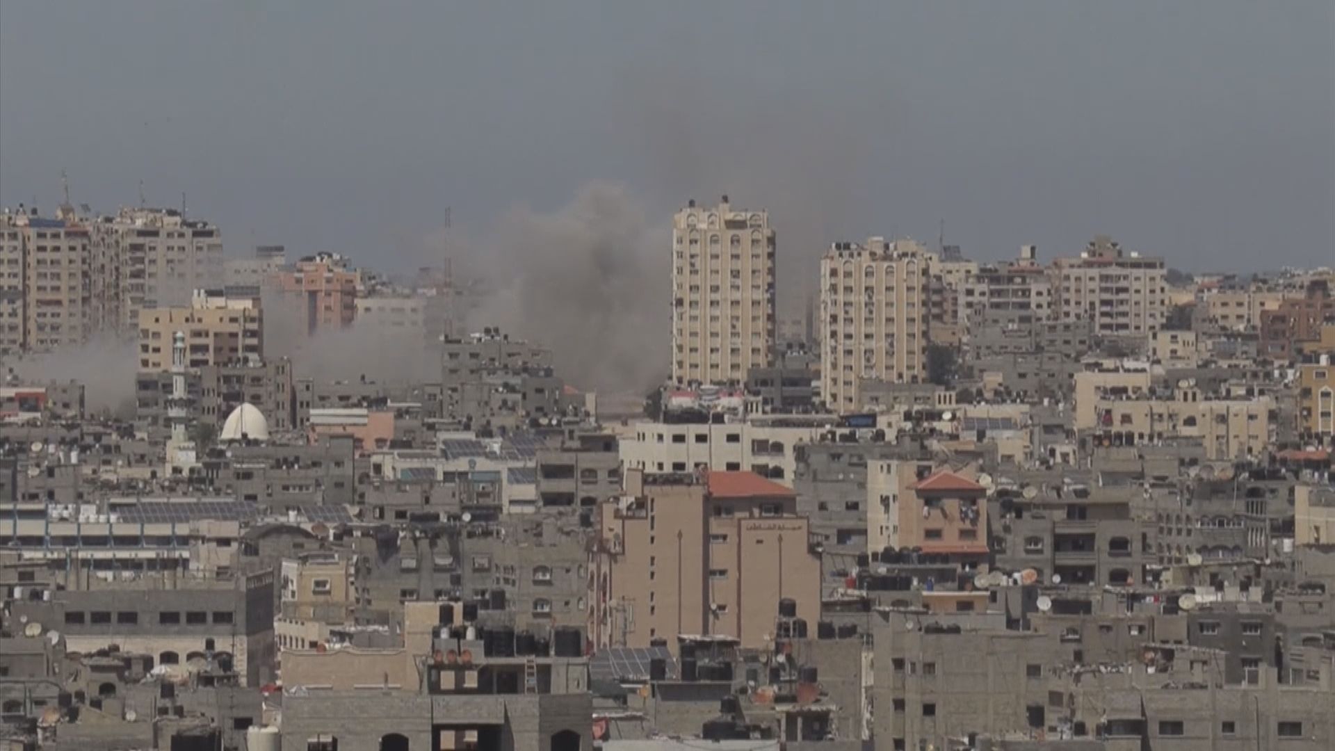 加沙再受炮彈攻擊　多處冒出濃煙