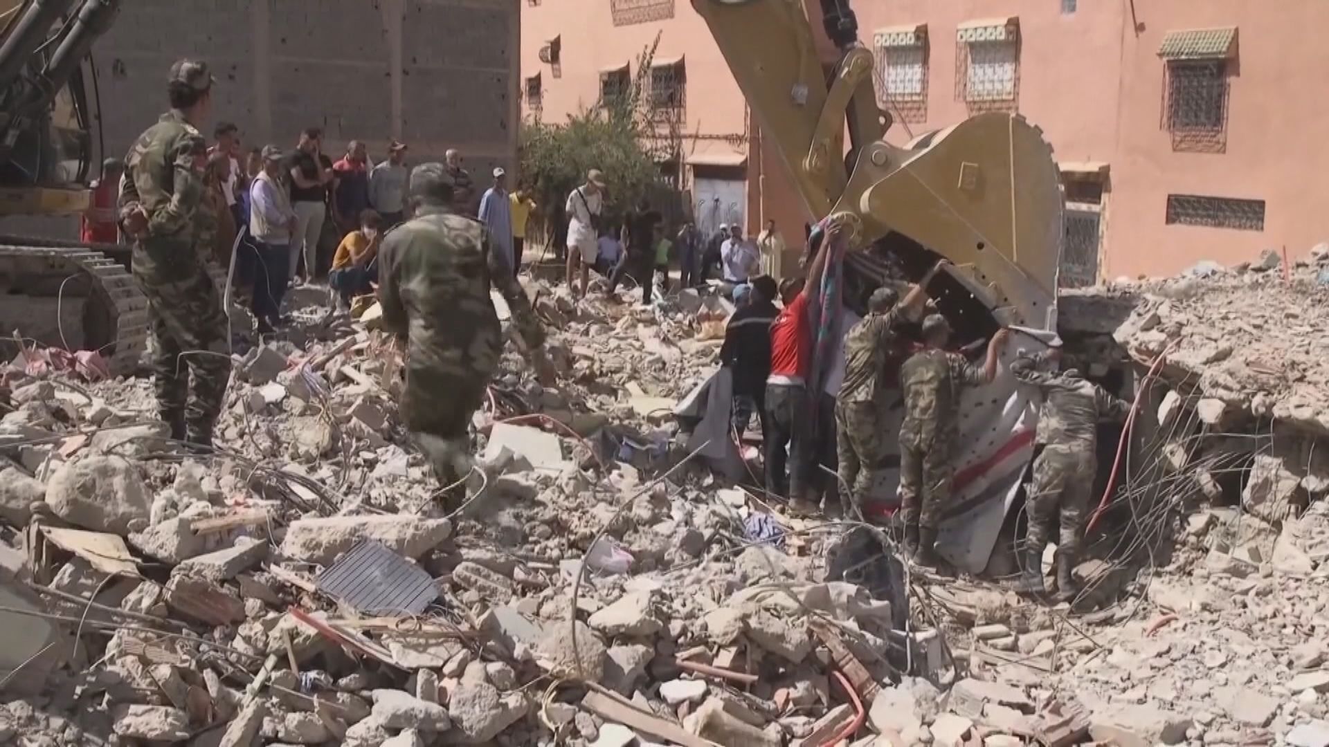 摩洛哥地震增至逾2100人死亡 多國派出搜救隊協助搜救