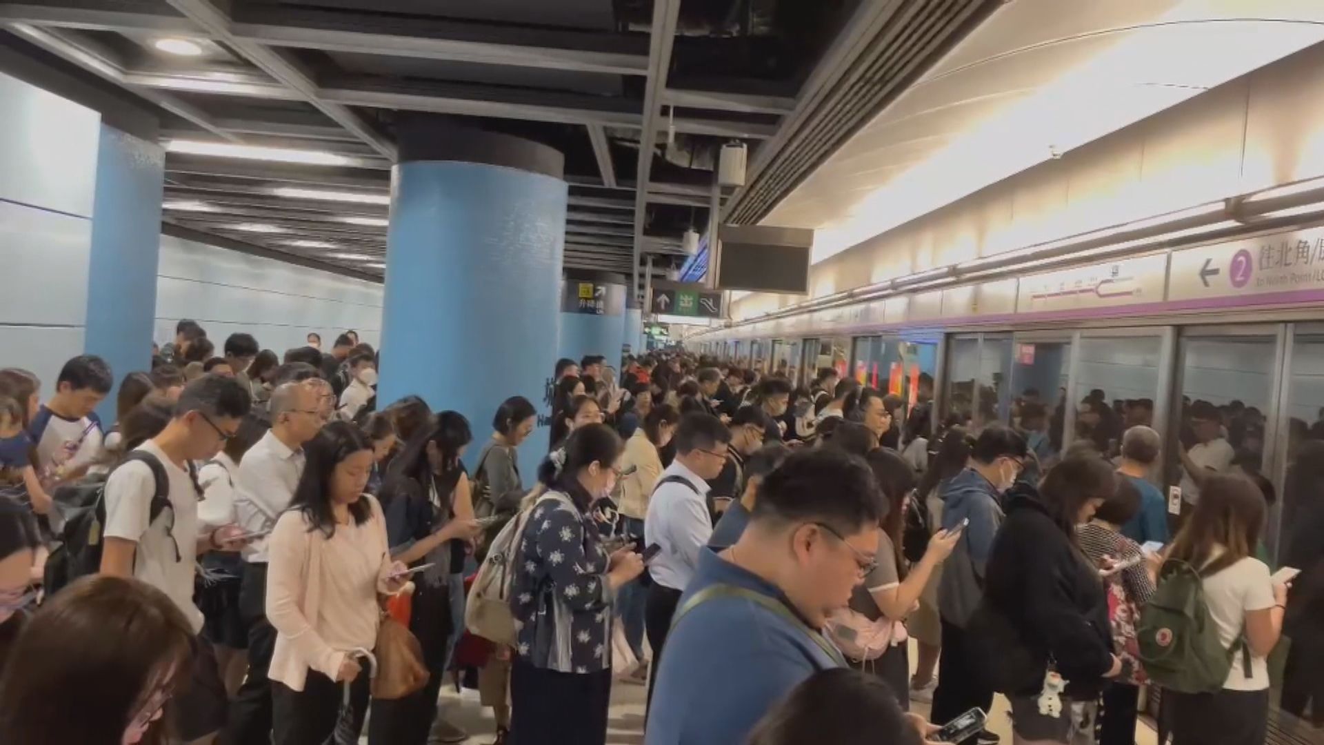 港鐵一朝兩故障　機場快綫東涌綫及將軍澳綫一度需額外行車時間