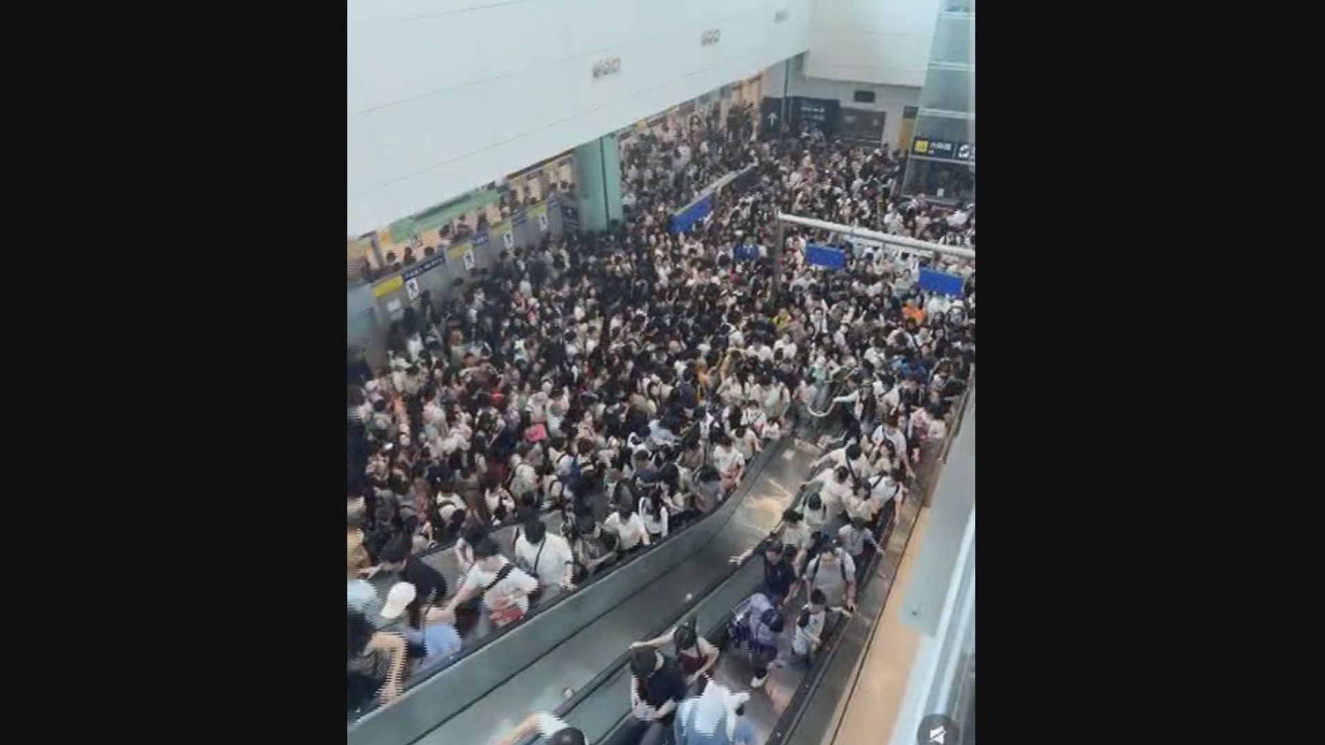 港鐵落馬洲站周五迫爆網絡擠塞　一度無法啟動二維碼入閘免拍卡