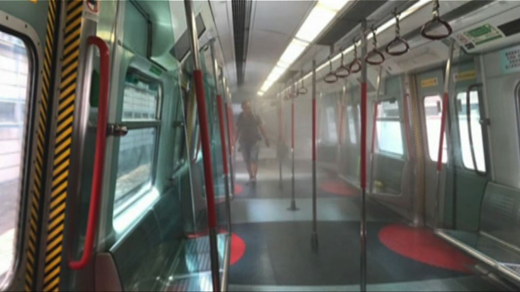 東鐵綫列車乘客行李冒煙無人傷