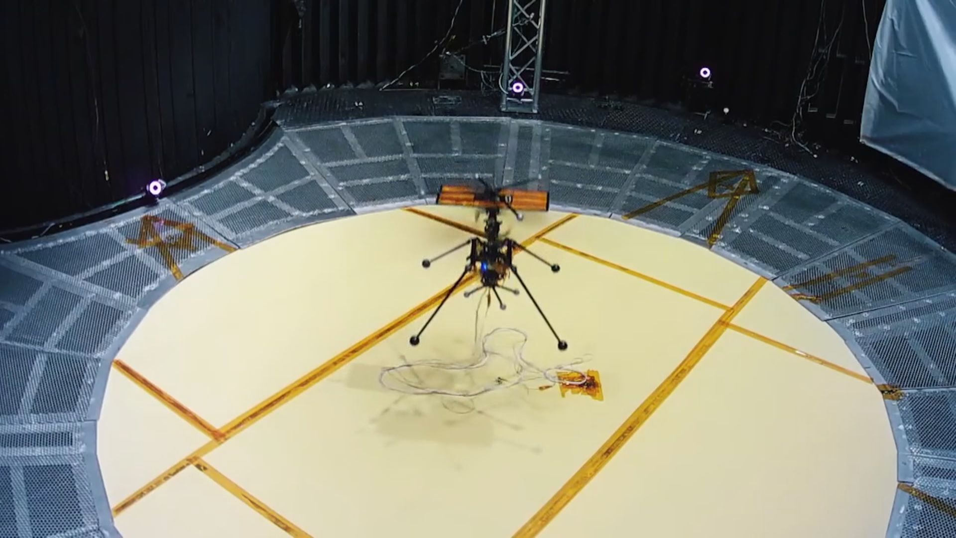 首架火星直升機完成首輪認證試飛