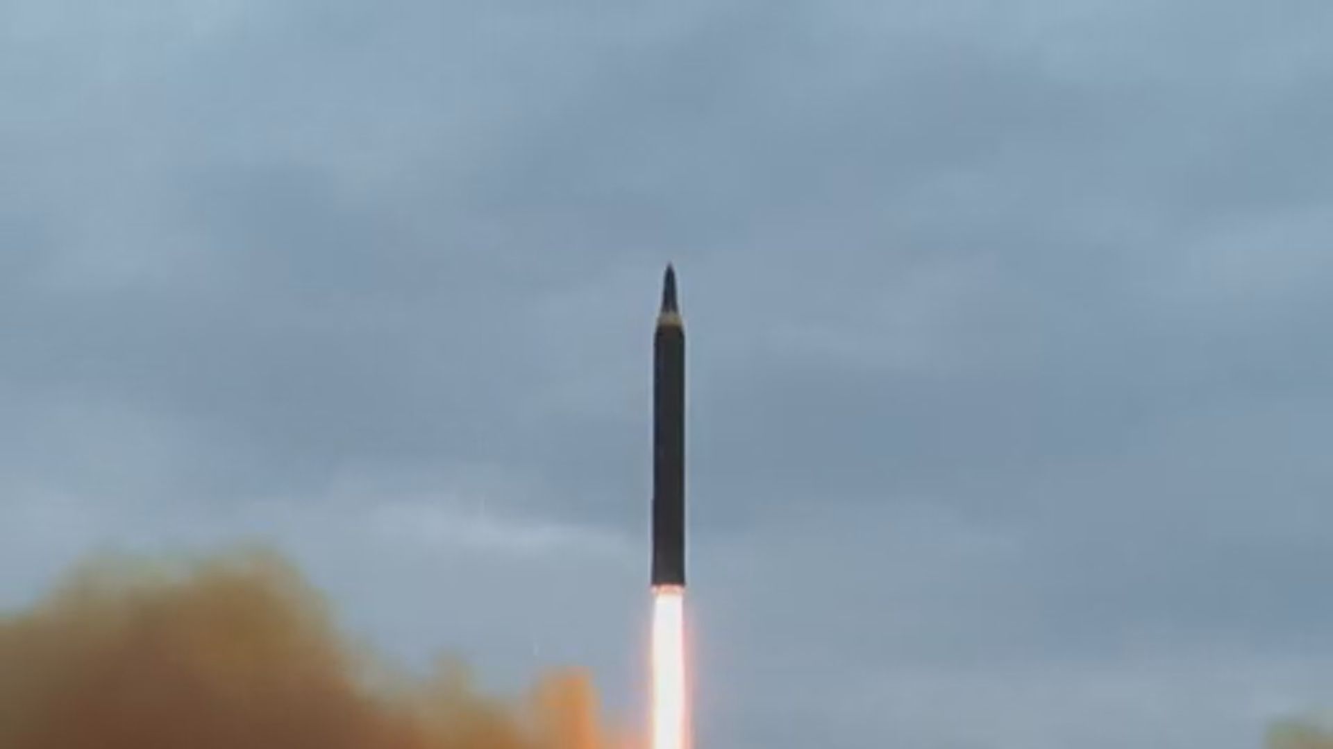 北韓據報周末試射兩支短程導彈