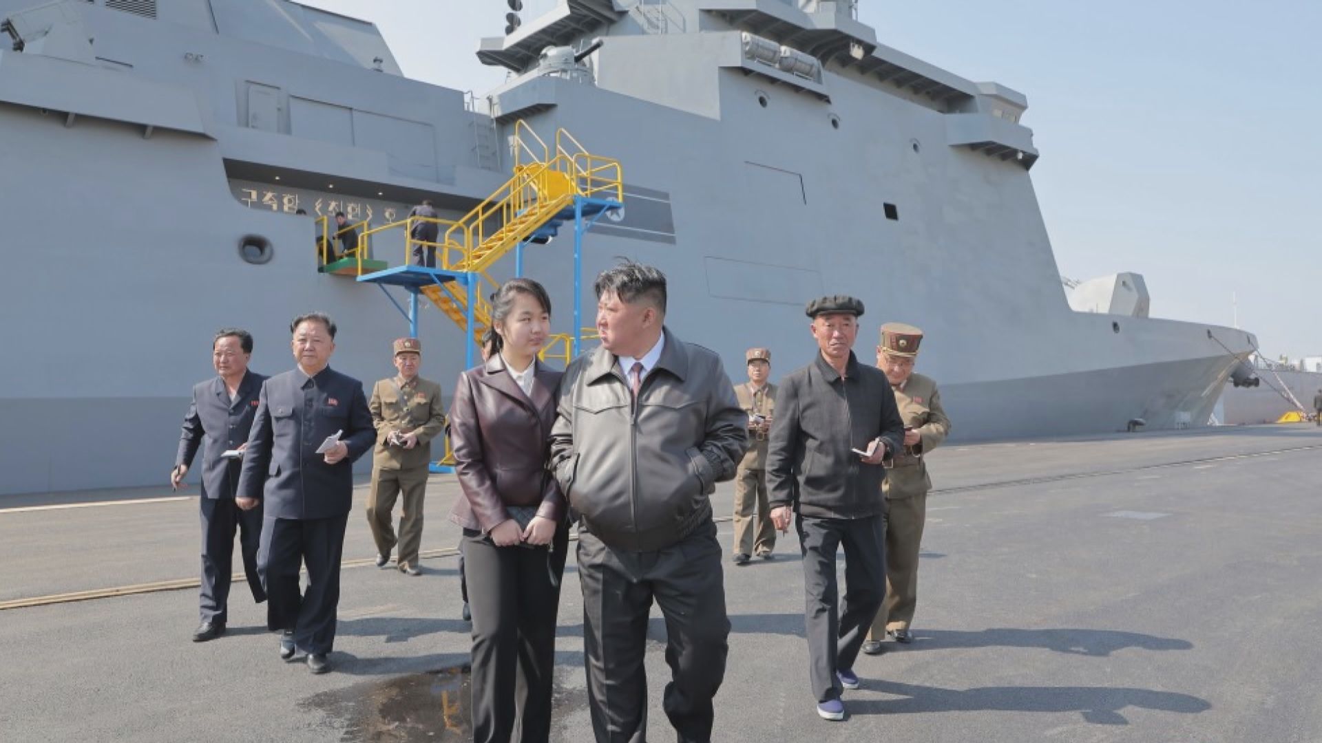 北韓驅逐艦崔賢號試射武器　金正恩到場觀看