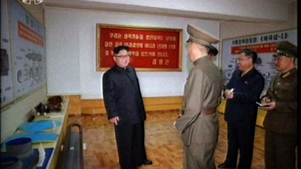北韓先軍節兩款導彈設計圖曝光
