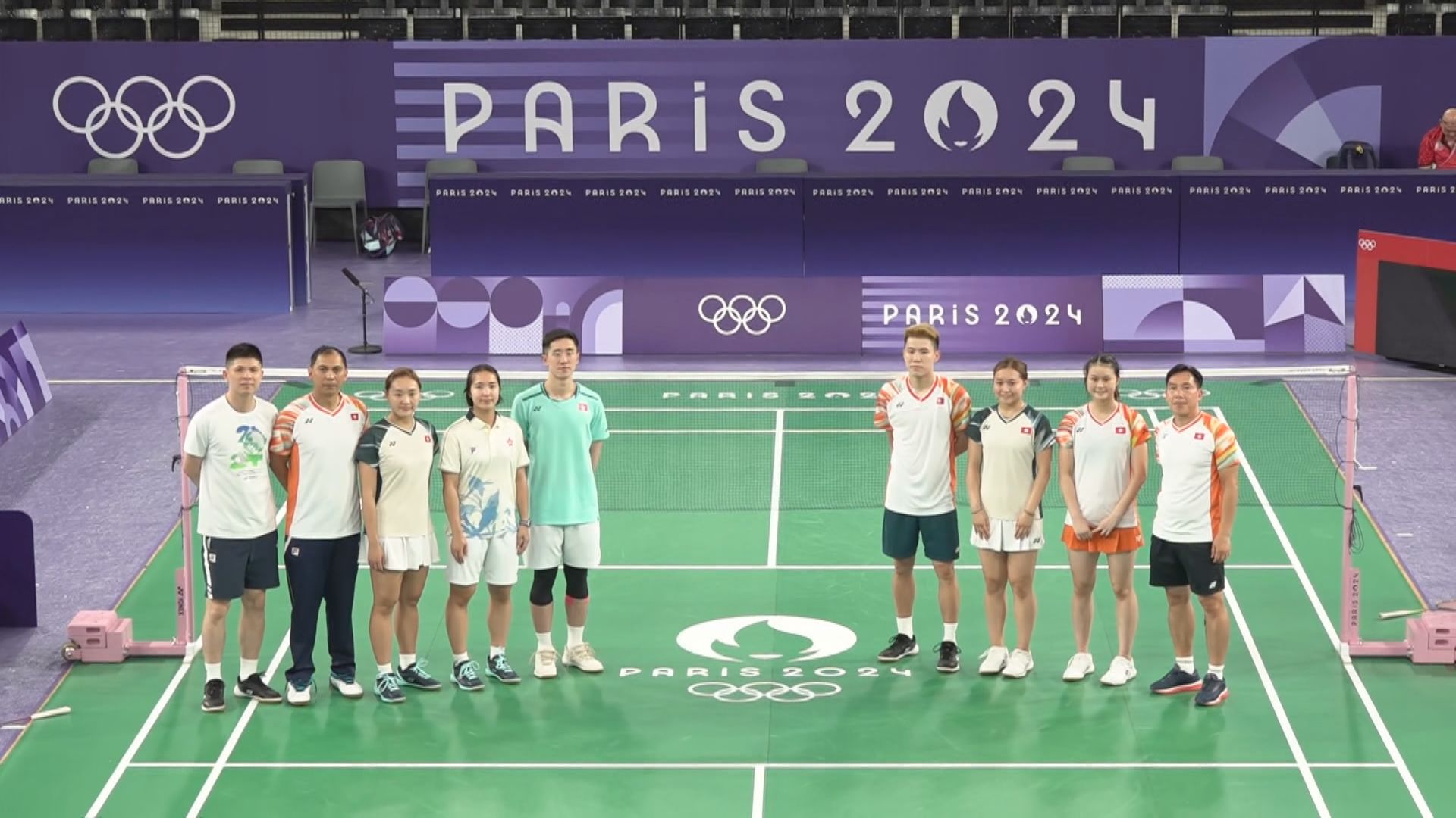港隊羽毛球代表在巴黎作最後準備