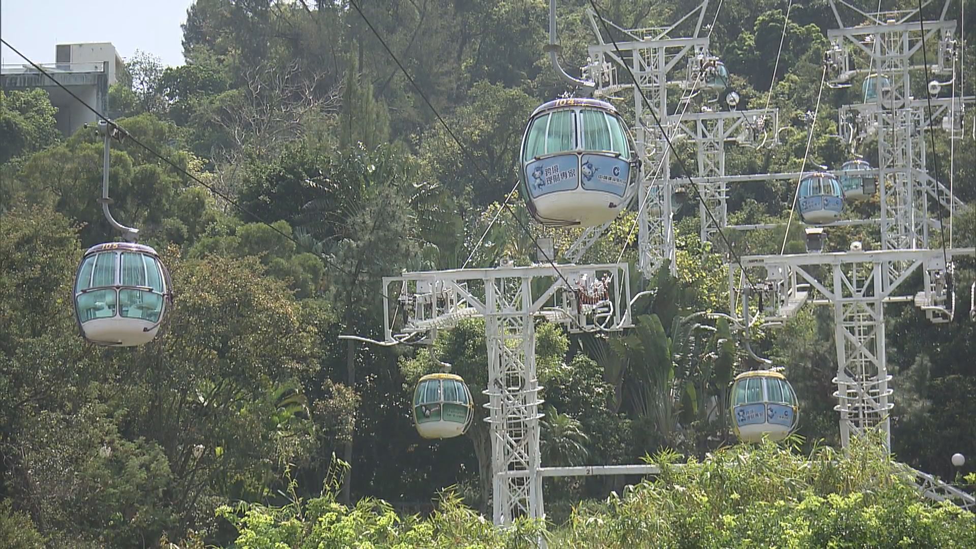 海洋公園纜車及海洋列車停駛　高峰樂園停開　新加坡遊客：浪費錢及時間