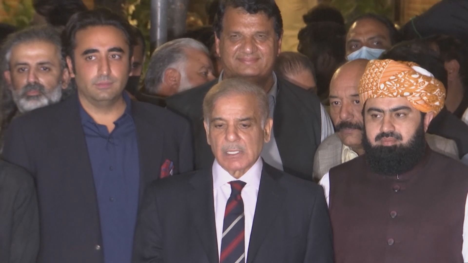 巴基斯坦今日選出新總理　夏巴茲謝里夫料當選