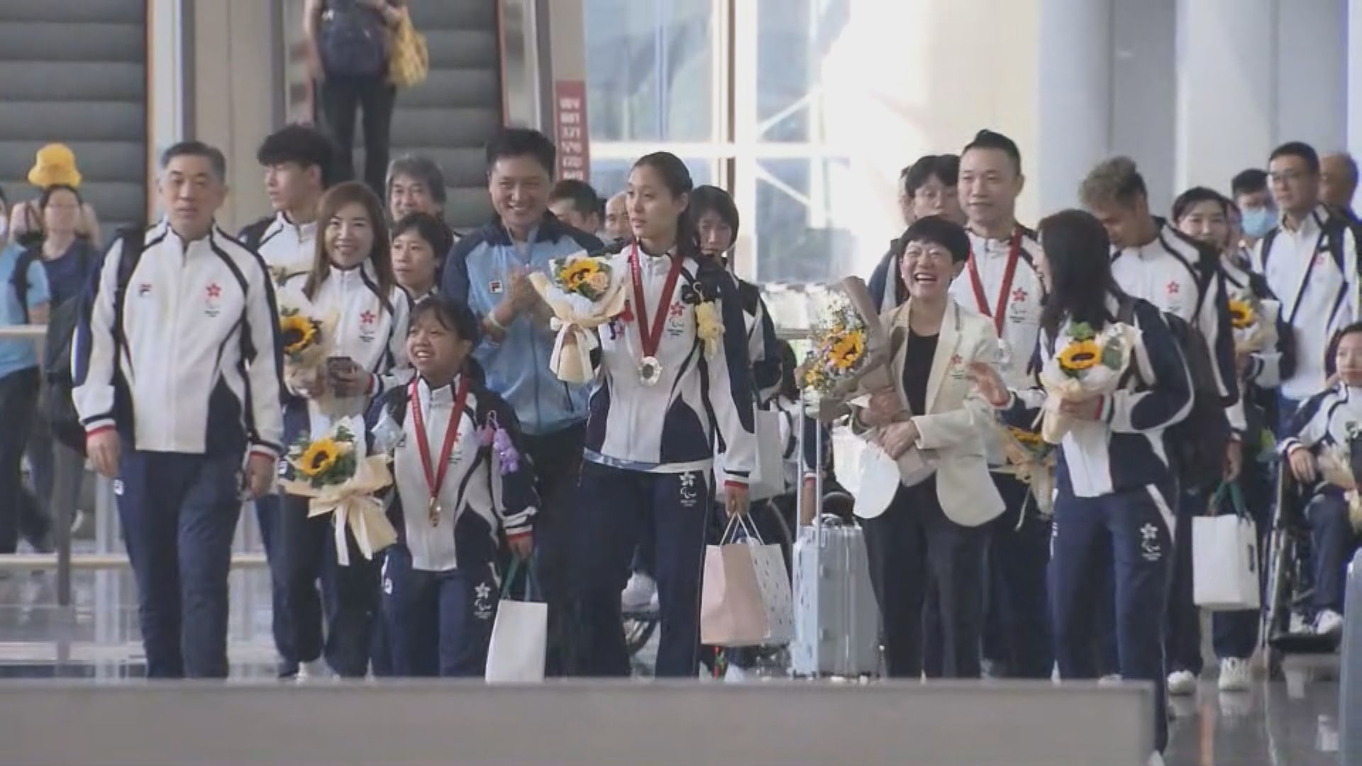 殘奧香港代表團早上由法國返港