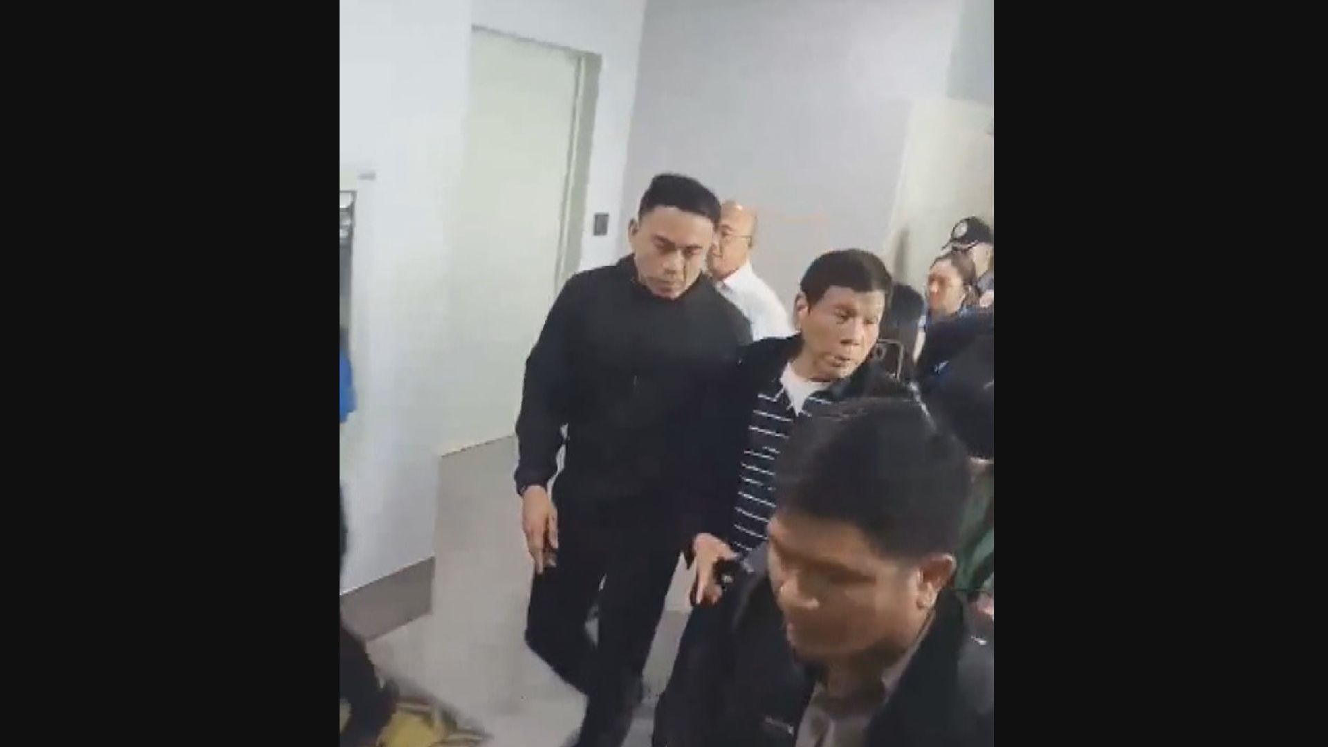 國際刑事法院發出逮捕令　杜特爾特由香港返抵馬尼拉後被捕