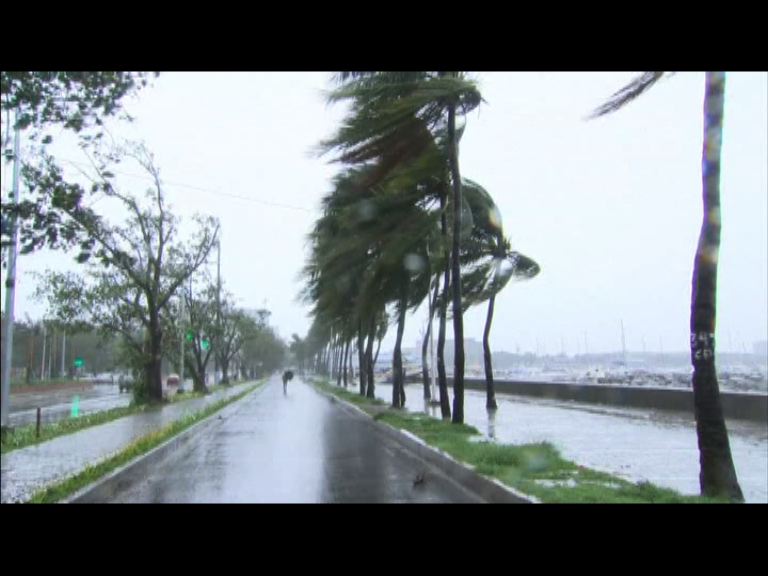 巨爵登陸菲律賓帶來狂風暴雨