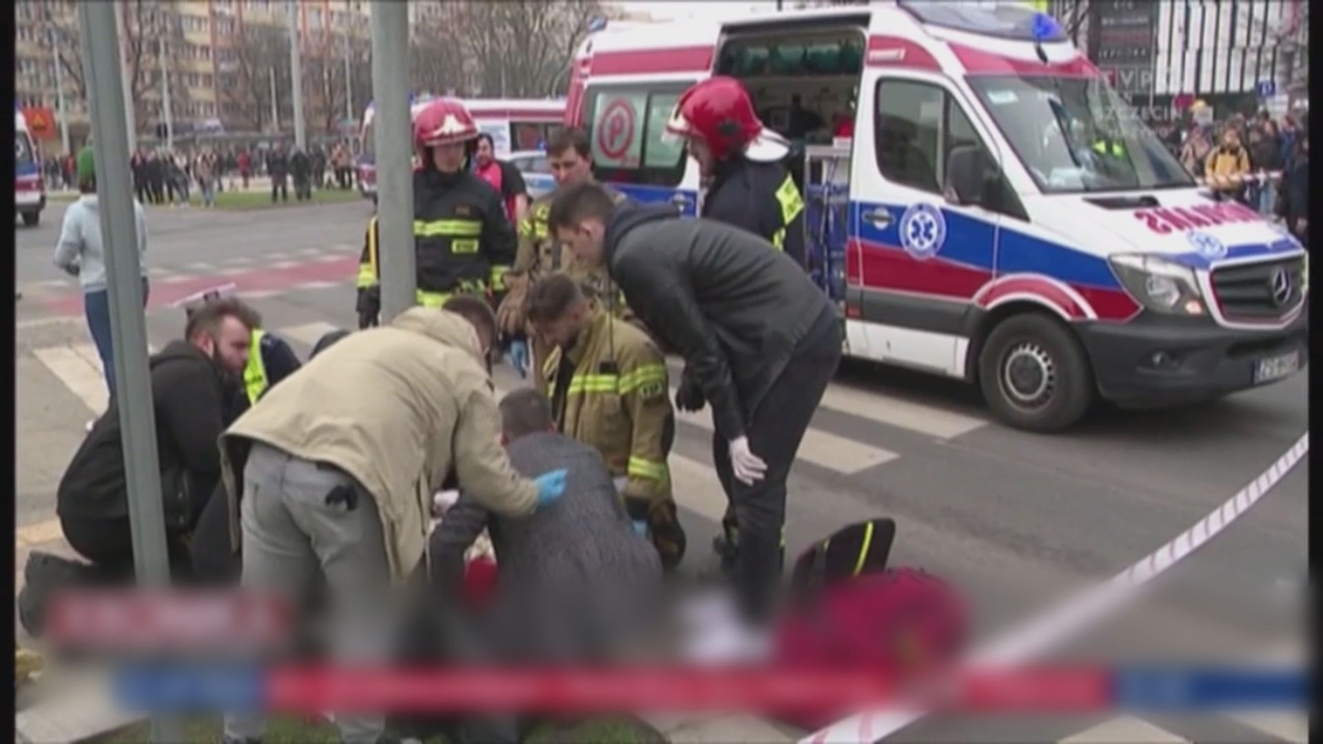 波蘭私家車撞向人群致19傷 33歲男司機被捕