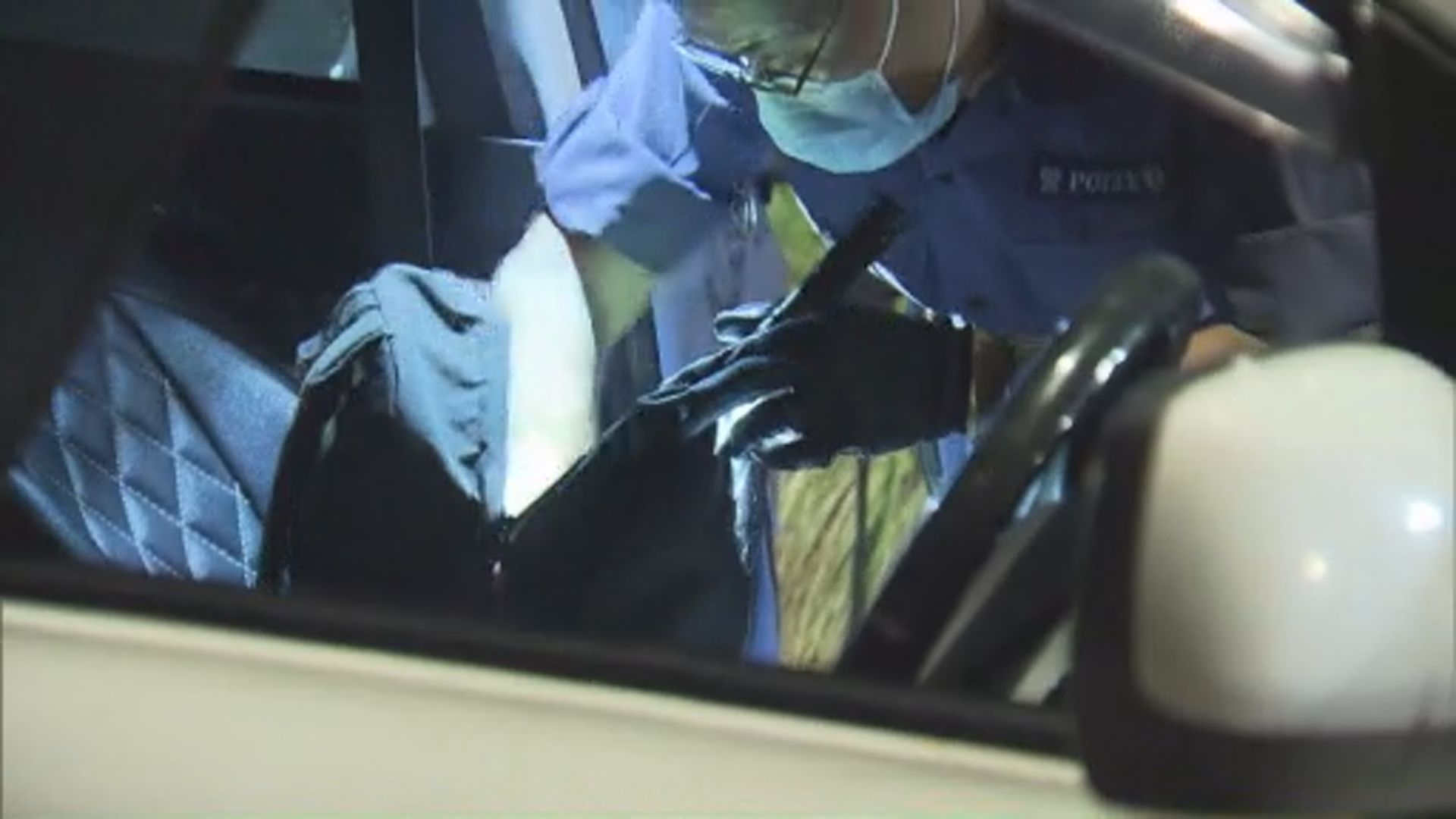 警方東涌截查私家車檢獲毒品　男司機涉販毒被捕