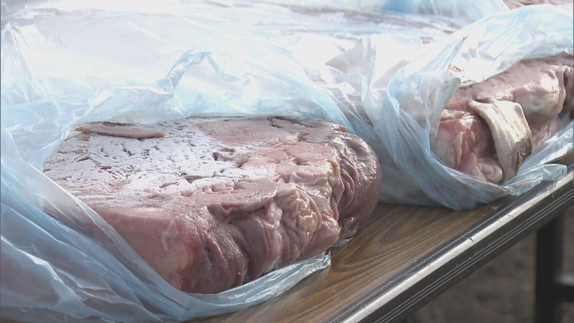 警方搗破落馬洲無牌冷凍倉檢獲逾20億凍肉