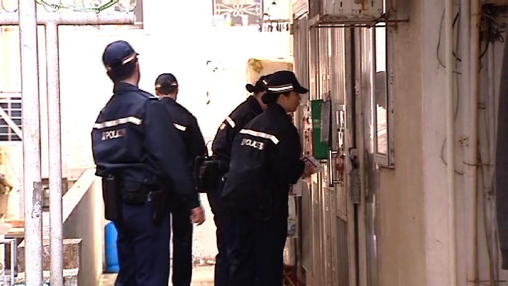 警方將軍澳西貢進行反爆竊行動