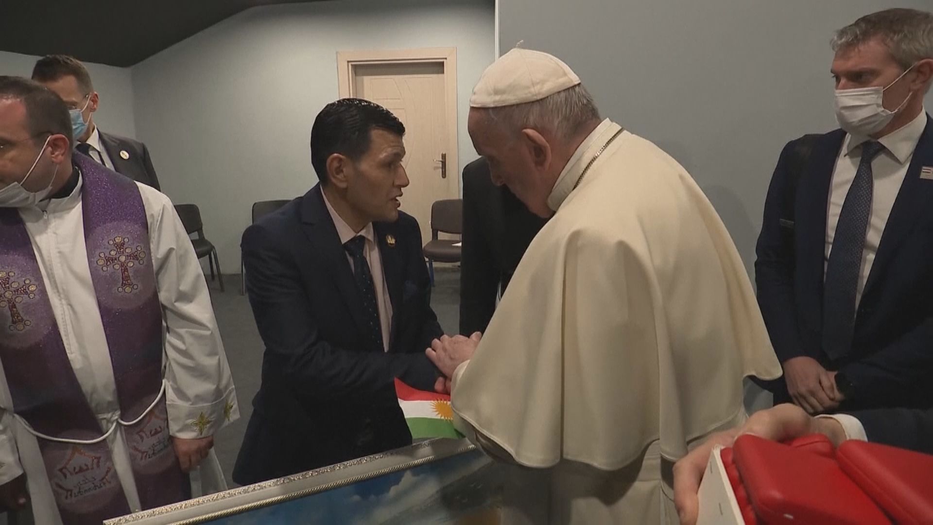 教宗於伊拉克會見逃難時痛失家人敘利亞難民