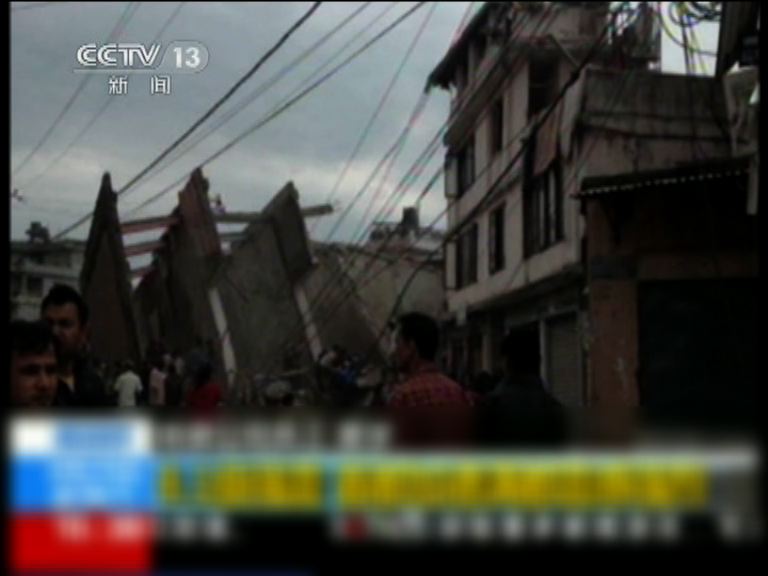 尼泊爾地震不少建築物倒塌