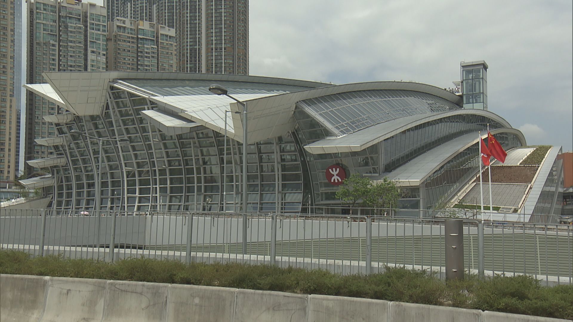 受颱風影響 西九站來往潮汕廈門一帶高鐵班次取消
