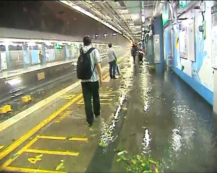 
九龍塘站水浸東鐵服務一度受影響