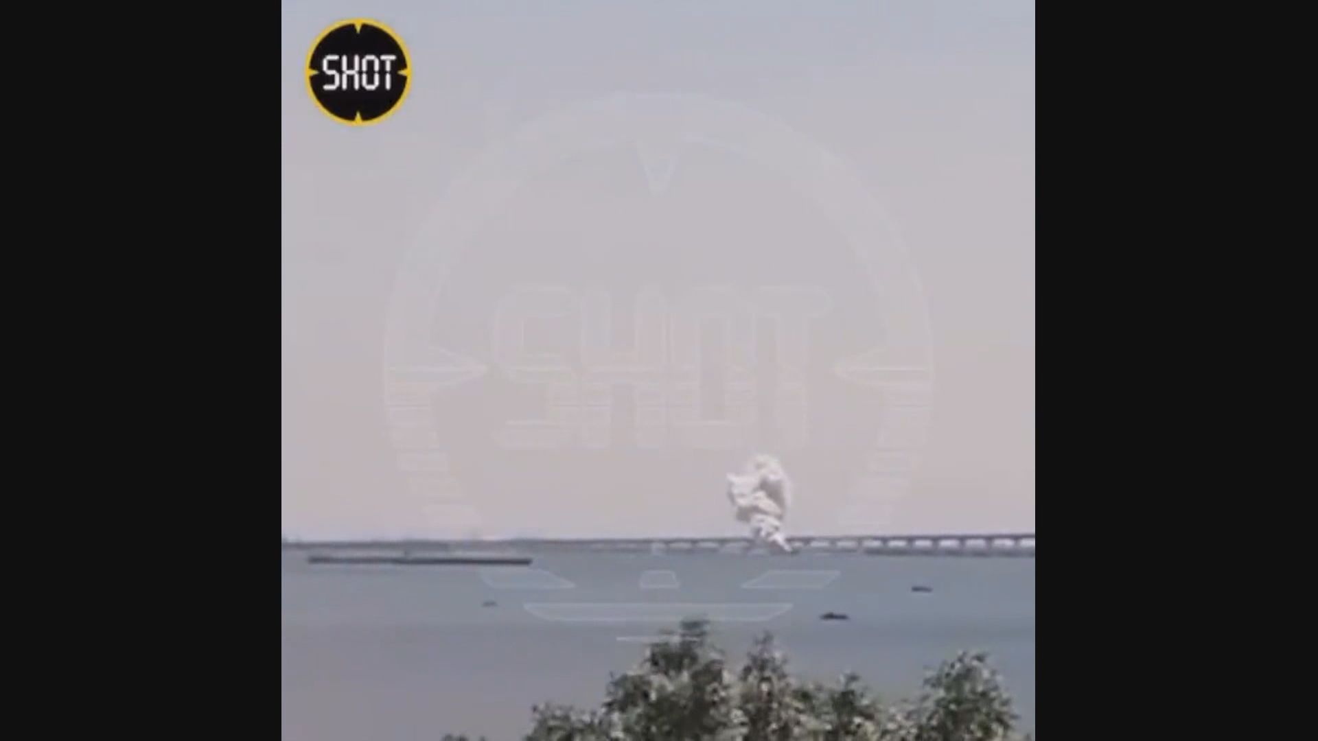 俄軍：攔截烏方向克里米亞大橋發射的導彈
