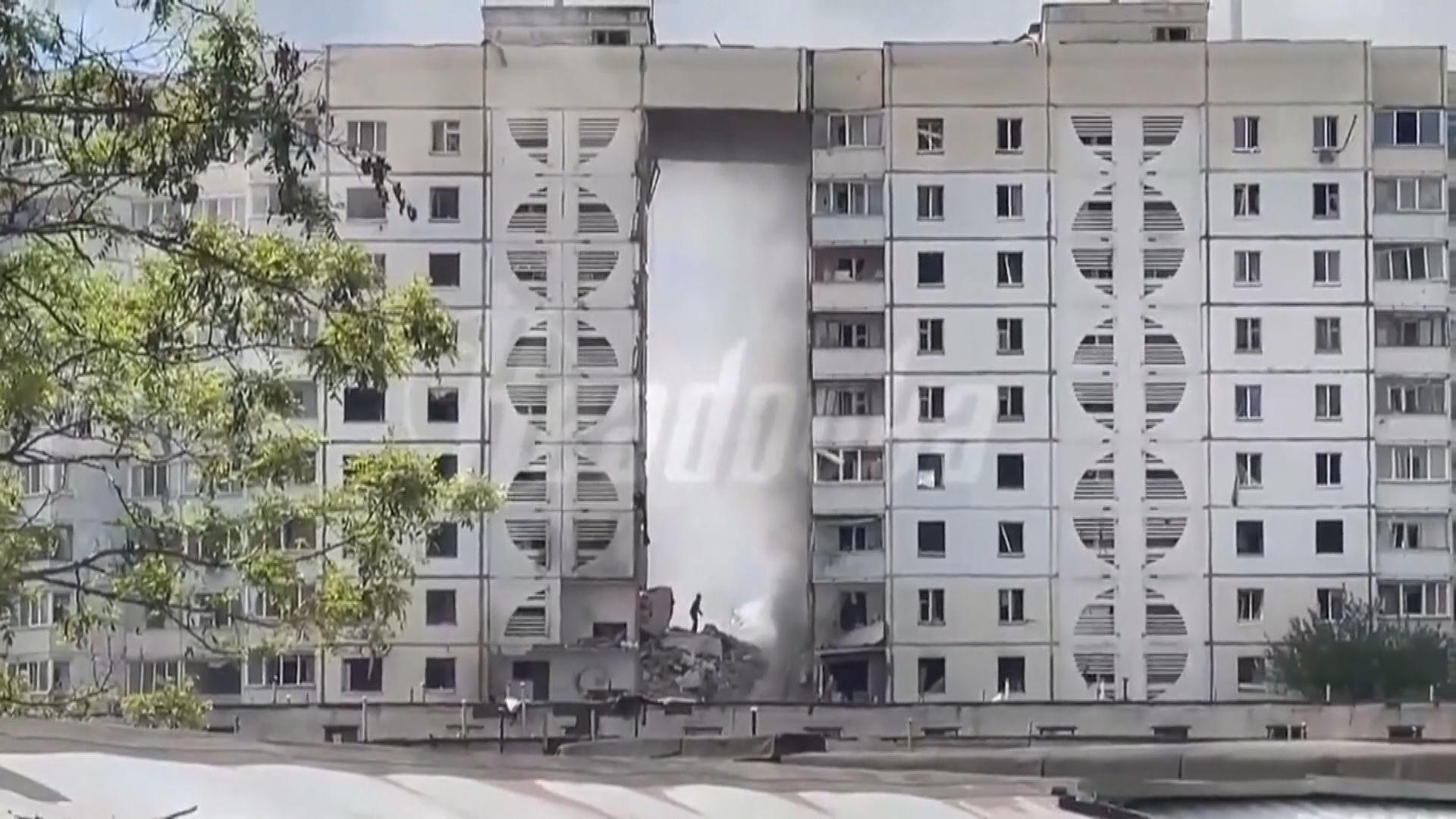 俄羅斯邊境有住宅樓宇被導彈碎片擊中倒塌 歸咎烏克蘭