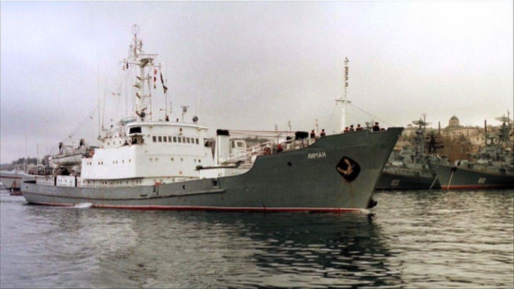 俄軍艦黑海撞船後下沉